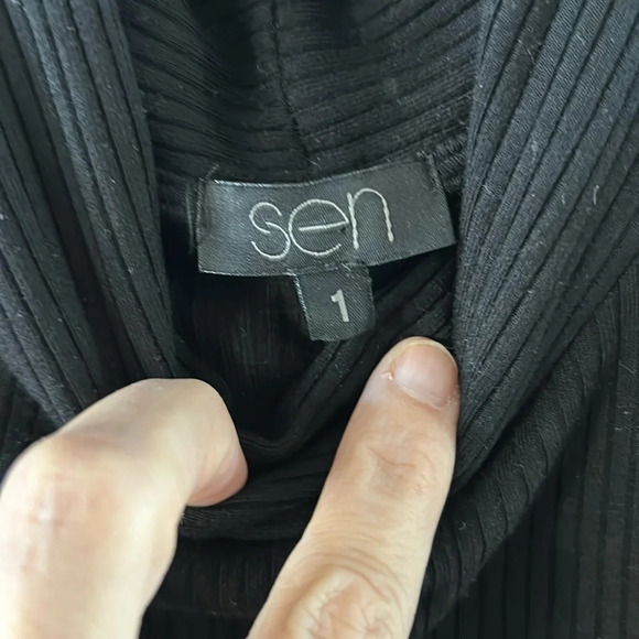 Revolve X Sen TIFF Ribbed Cold Shoulder Dress in Black - Picture 5 of 9